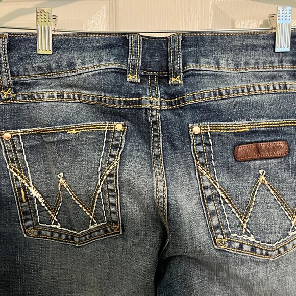 Wrangler Bootcut Jeans - Picture 3 of 6